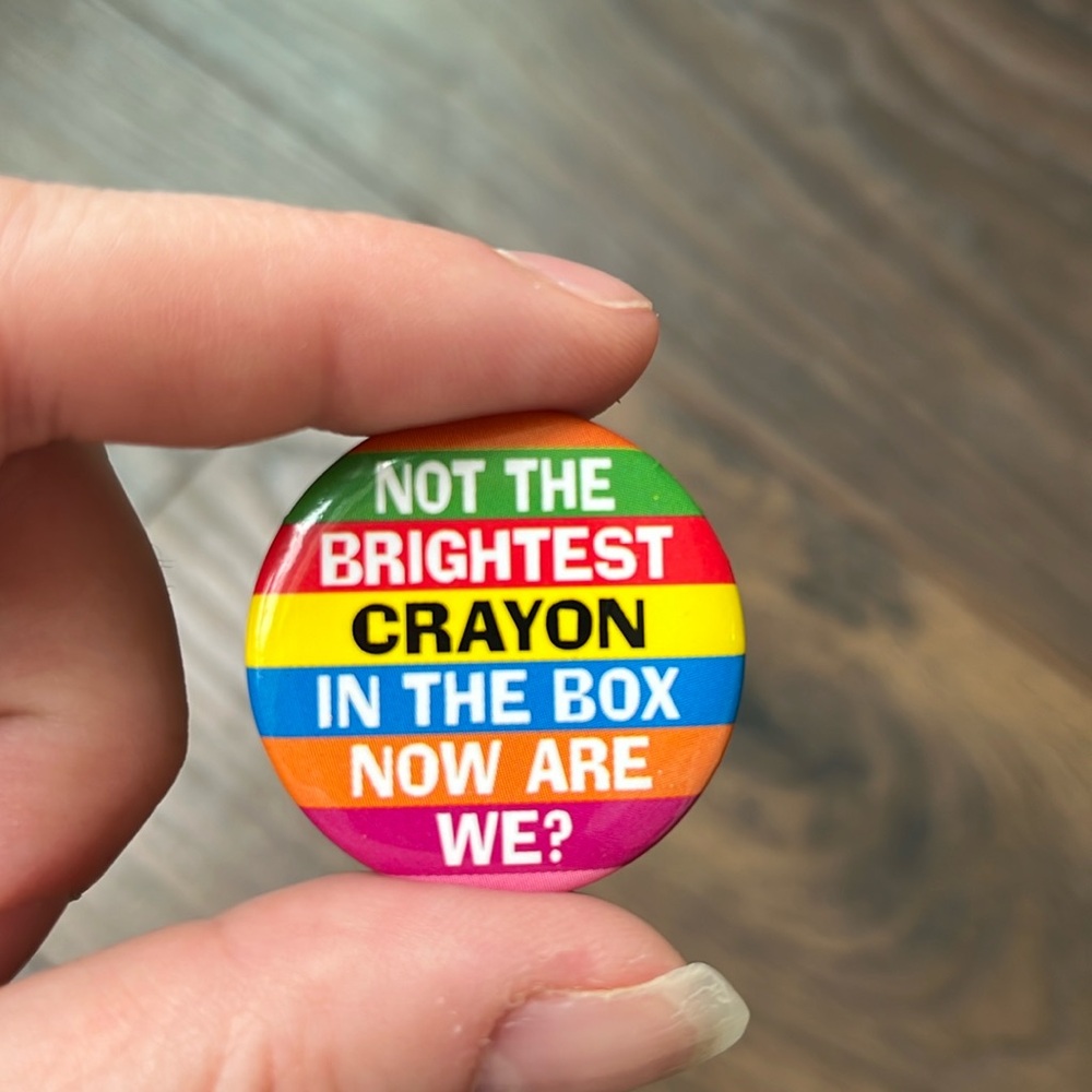🚨‼️LAST CHANCE!! Vintage 2000s Snarky Button / Pin